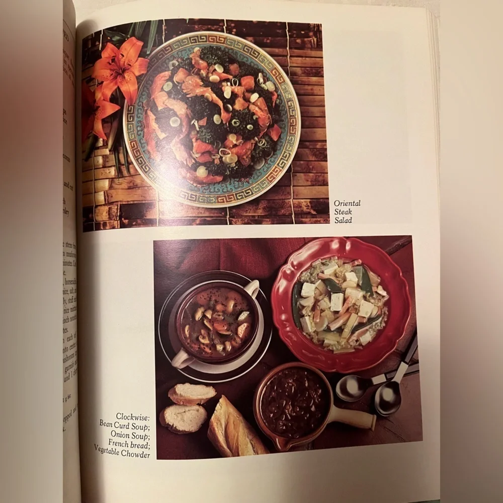 Weight Watchers 365-Day Menu Cookbook - Picture 4 of 5